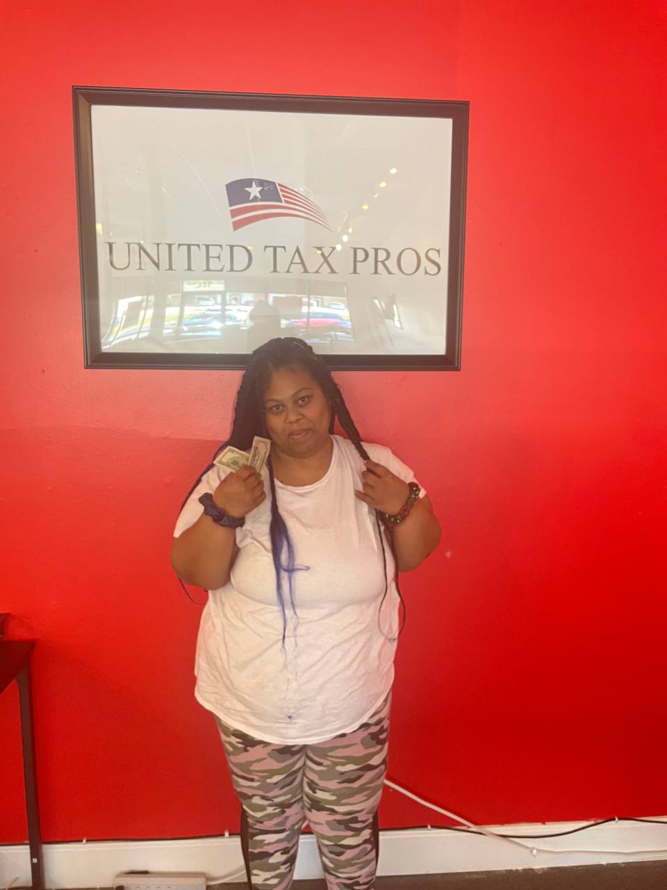 Real client receiving $150 referral reward cash